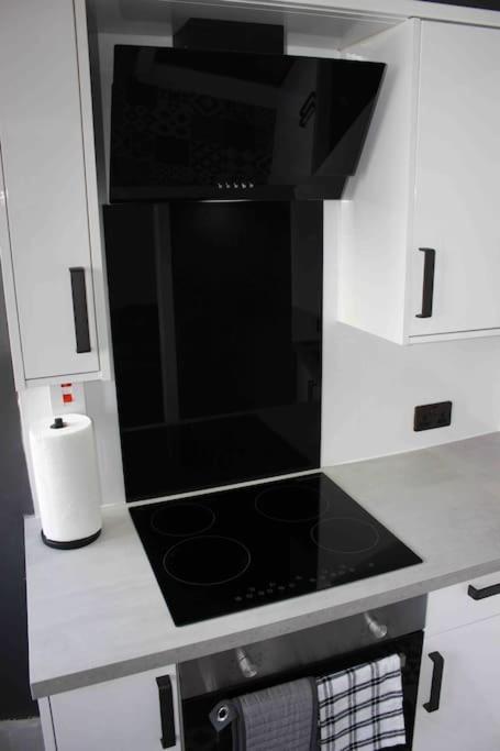 Executive Top Floor 1 Bedroom Apartment แอเบอร์ดีน ภายนอก รูปภาพ